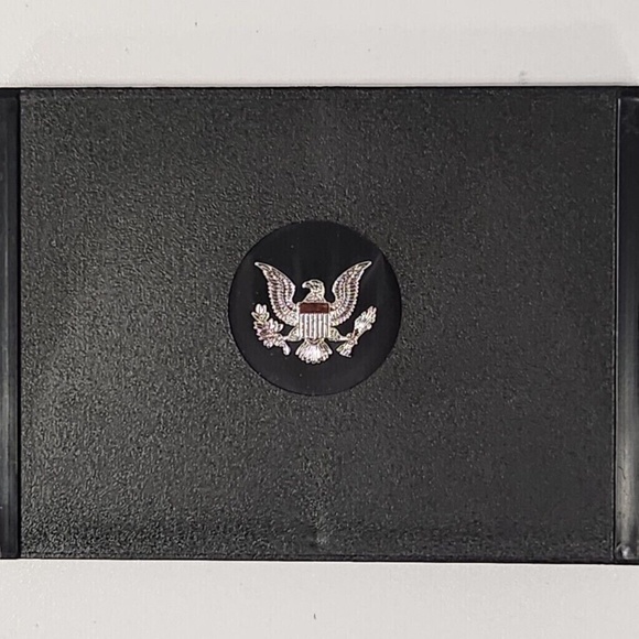 1981 S Gem Proof US Mint Set With Susan B Anthony In Original Black Gov Pack - Picture 2 of 3